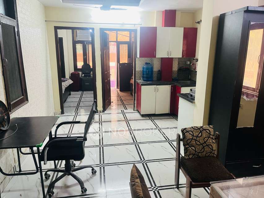 2 BHK Flat In Saphire Tower 2 for Rent  In Sector 104