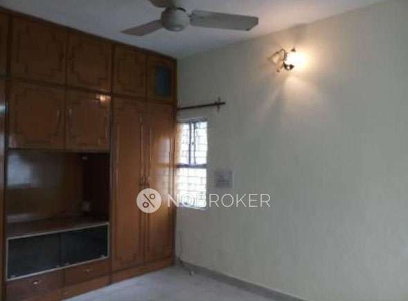 2 BHK Flat In Himgiri Apartments for Rent  In Kalkaji