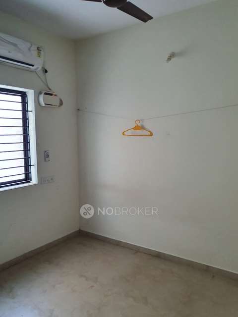2 BHK Flat In Apartment  For Sale  In Thoraipakkam