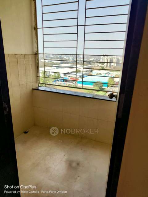 2 BHK Flat In Trimurti 11 Park Street A Wing for Rent  In 11 Park Street