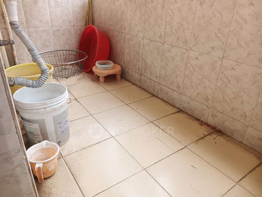 4+ BHK House For Sale  In Phase 3 K P H B, Kukatpally