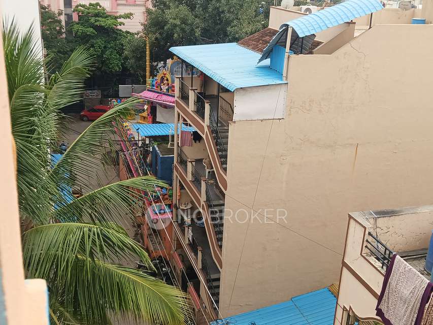 4+ BHK House For Sale  In Phase 3 K P H B, Kukatpally