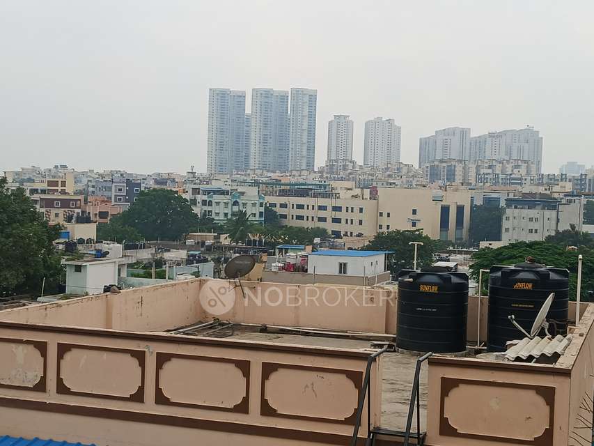 4+ BHK House For Sale  In Phase 3 K P H B, Kukatpally