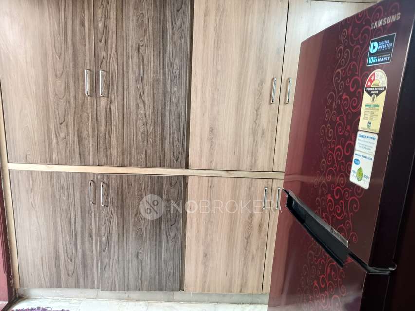 4+ BHK House For Sale  In Phase 3 K P H B, Kukatpally