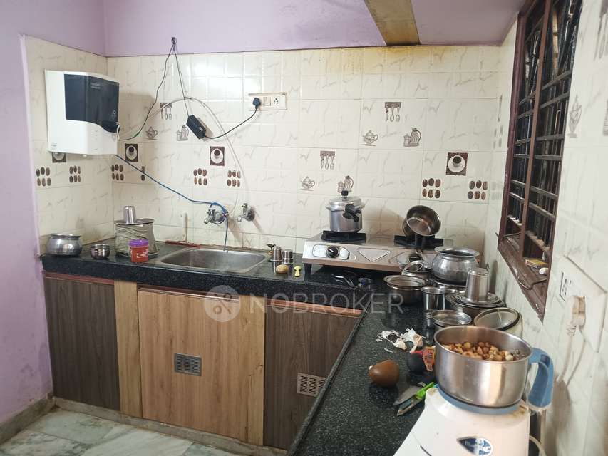 4+ BHK House For Sale  In Phase 3 K P H B, Kukatpally