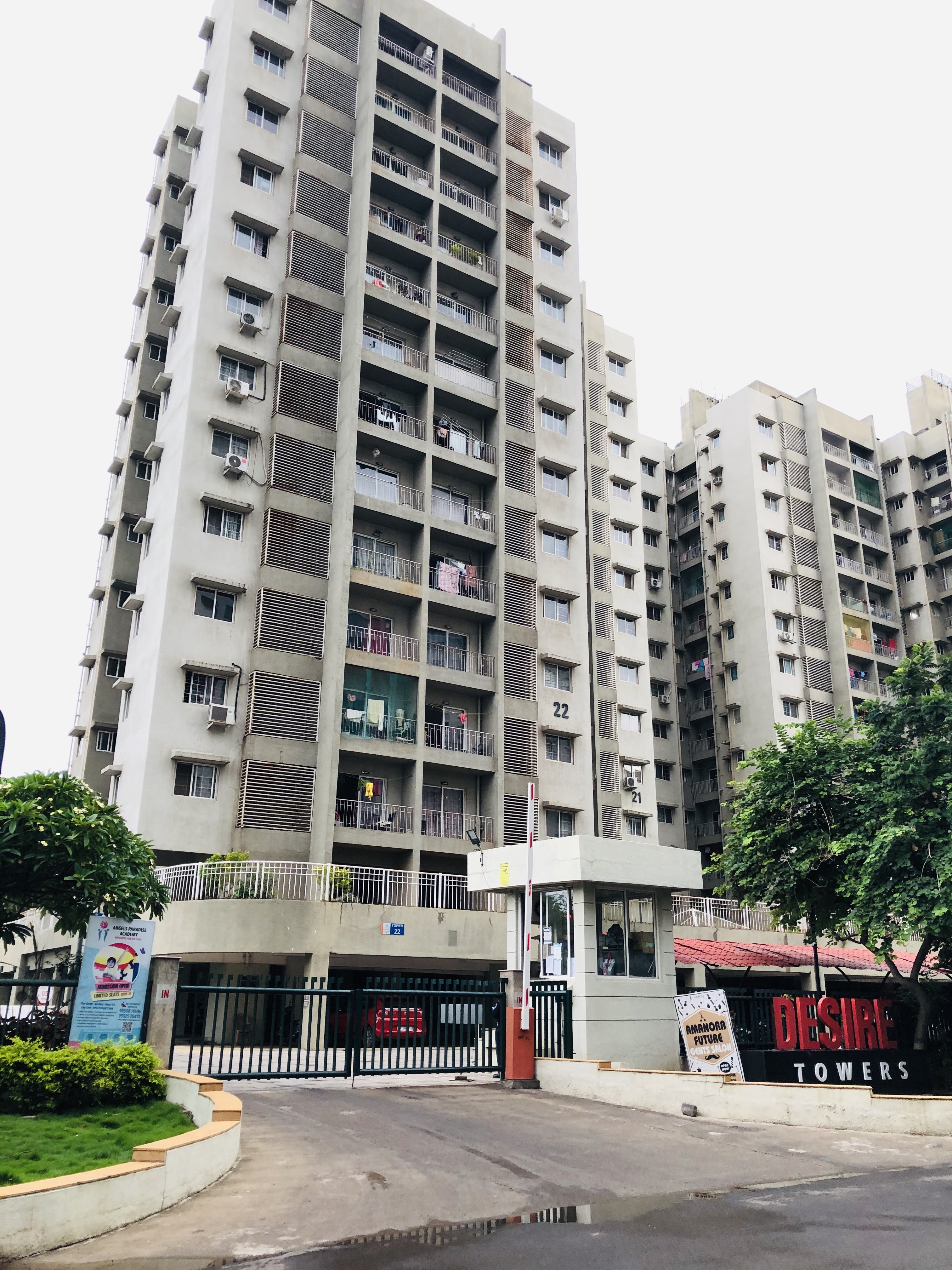 Amanora Park Town R5 Sector