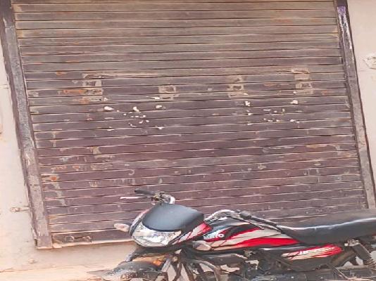 Shop in Ashok Vihar Phase Iii Extension, Gurgaon for Rent 