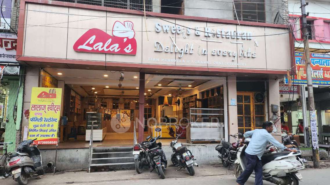 Showroom in Sector - 106, Noida for Rent 