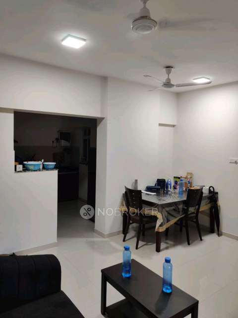 Single Room for Male In 3 BHK  In Gera World Of Joy, Kharadi  In Wagholi