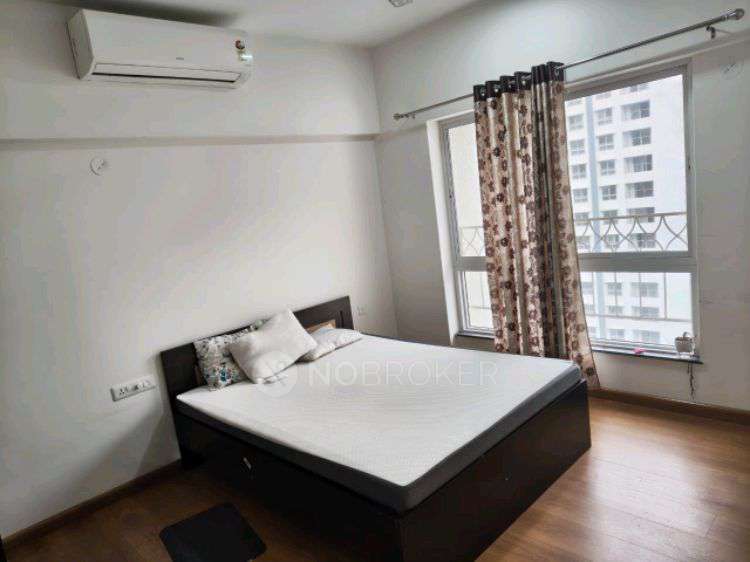 Single Room for Male In 3 BHK  In Gera World Of Joy, Kharadi  In Wagholi