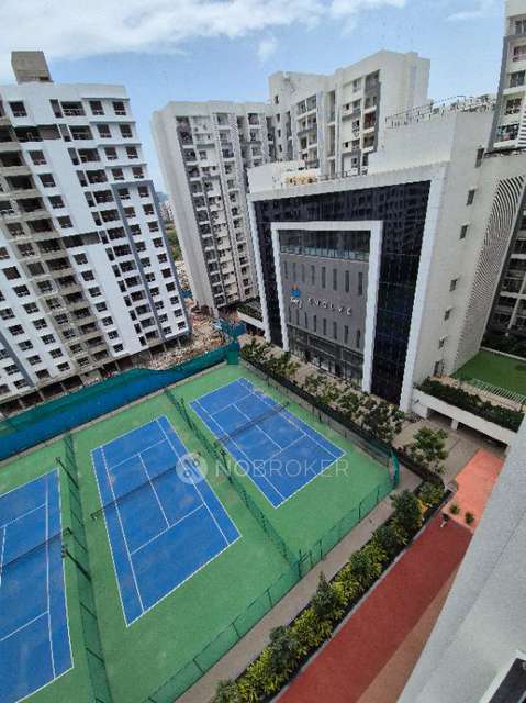 Single Room for Male In 3 BHK  In Gera World Of Joy, Kharadi  In Wagholi