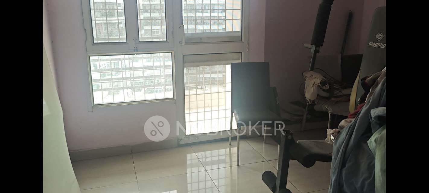 2 BHK Flat In Cossing Republik for Rent  In Crossing Republic Gh 7