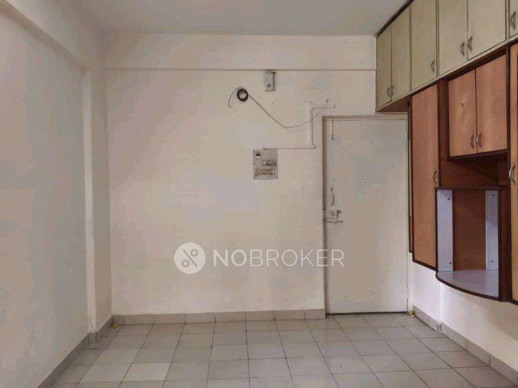 1 RK Flat In Karnataka Society for Rent  In Mahim West