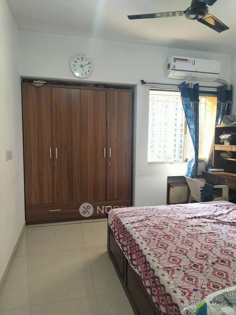 2 BHK Flat In Cosmos Jewels For Sale  In Ghodbunder