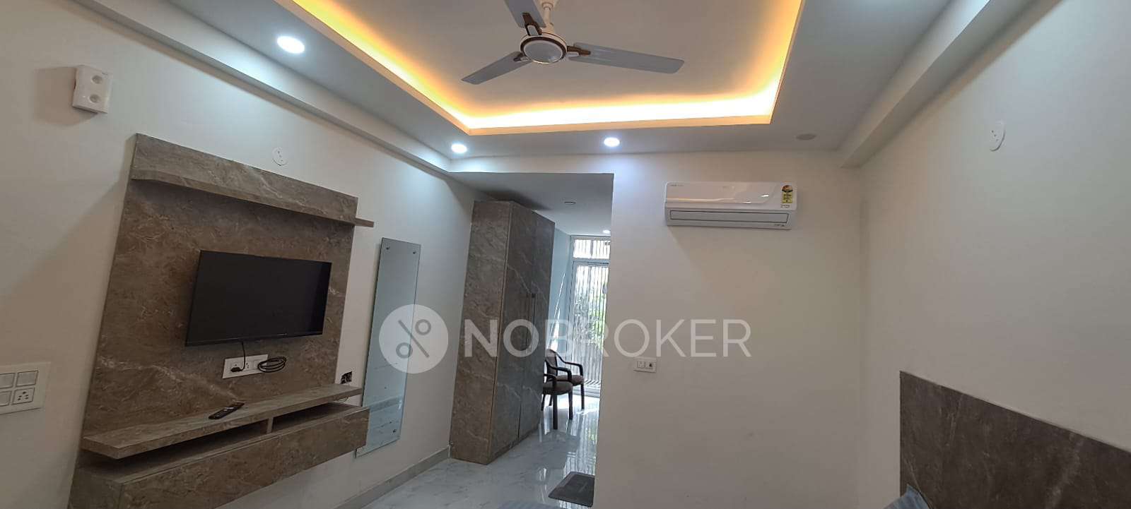 PG for Anyone in  Sector 28