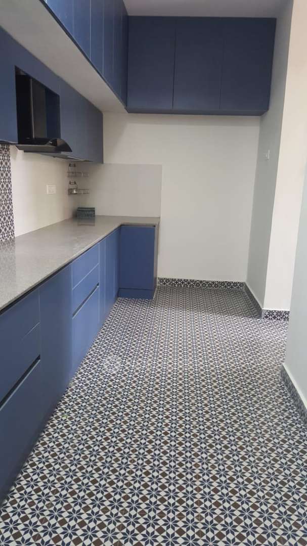 Lakeshore Manor Ulsoor Lake Rent WITHOUT BROKERAGE Semifurnished 3