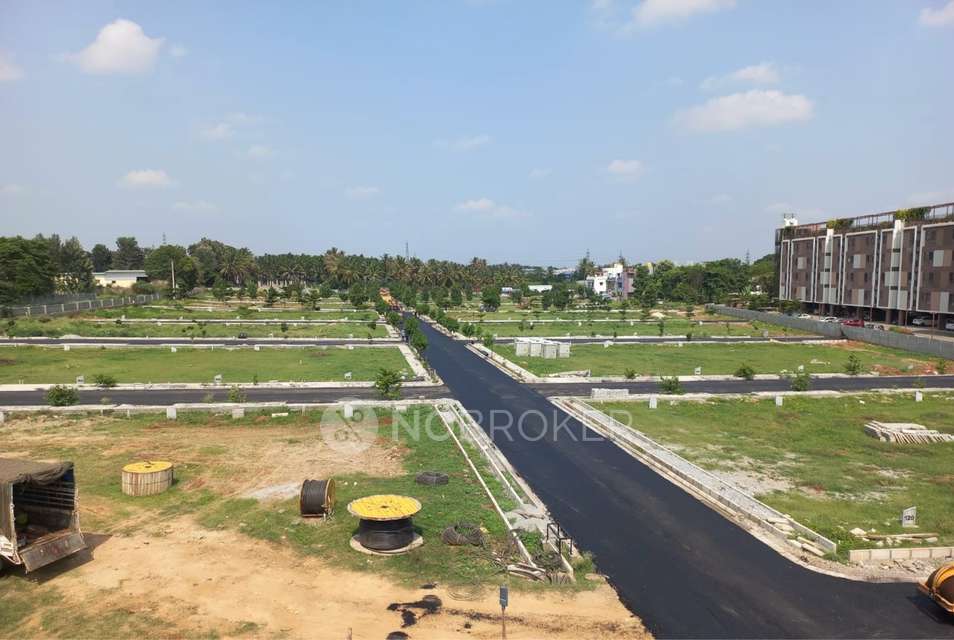 Plot For Sale  In Grand Icon 2