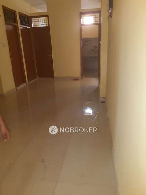 Commercial Property in Sorkha, Noida for Rent 