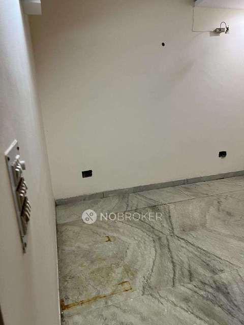 3 BHK Flat In Standalone Building  For Sale  In Paschim Vihar