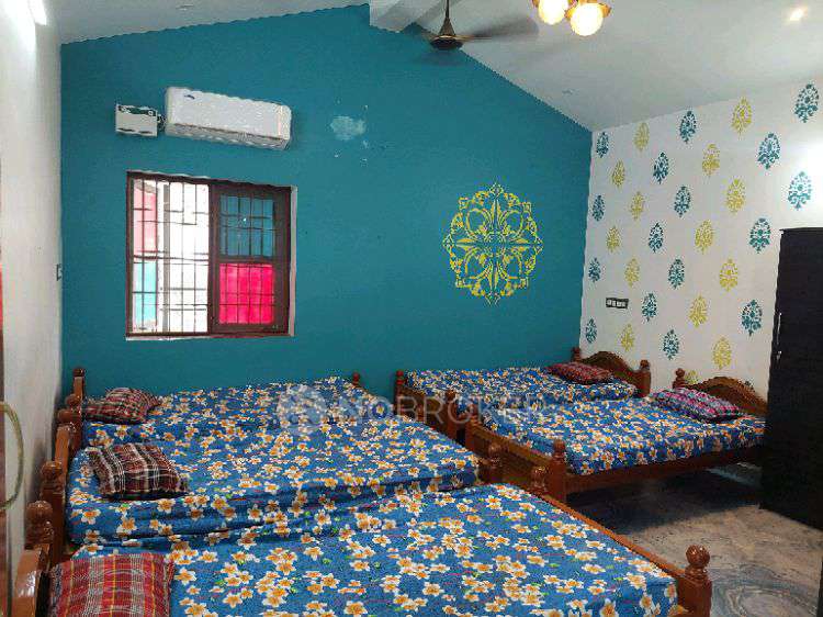 PG for Girls in Kolathur