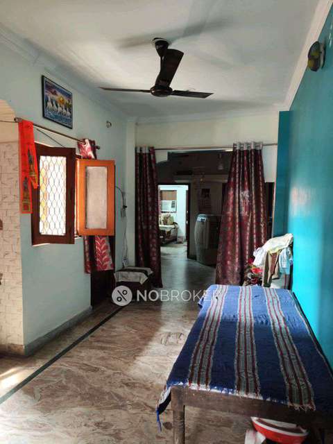 2 BHK Flat In Vikram Enclave  For Sale  In Shalimar Garden