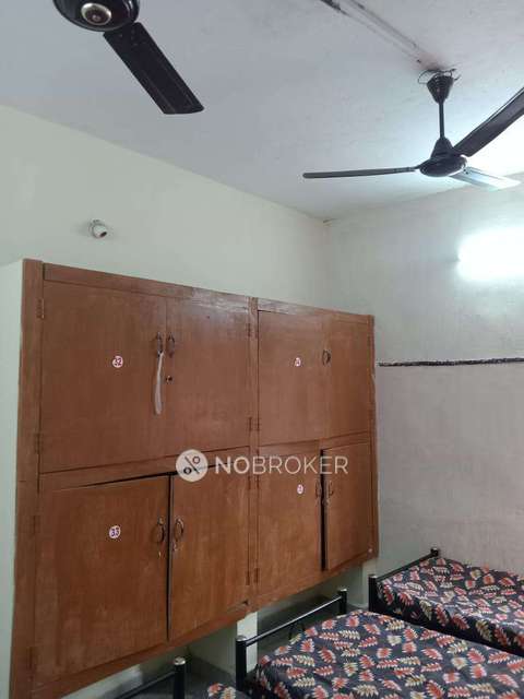 PG for Boys in Moulivakkam