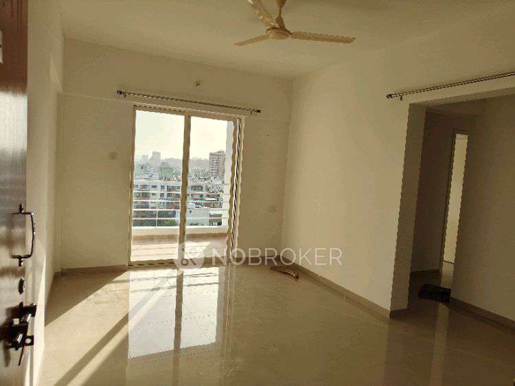 2 BHK Flat In Nirmiti 25 East for Rent  In Nirmiti 25 East Kharadi
