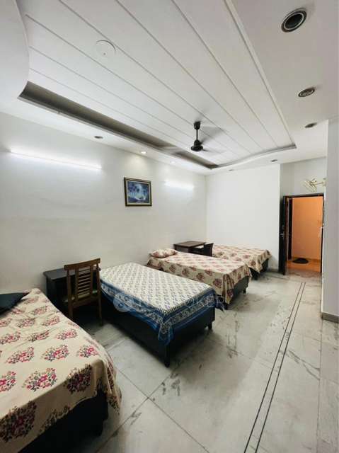 PG for Girls in Ashok Vihar Phase 3