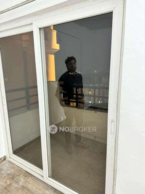 3 BHK Flat In Purvanchal Royal City For Sale  In Sector Chi V