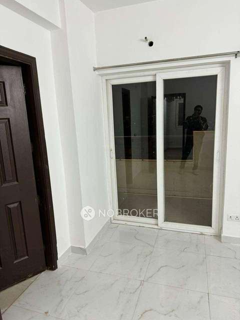 3 BHK Flat In Purvanchal Royal City For Sale  In Sector Chi V