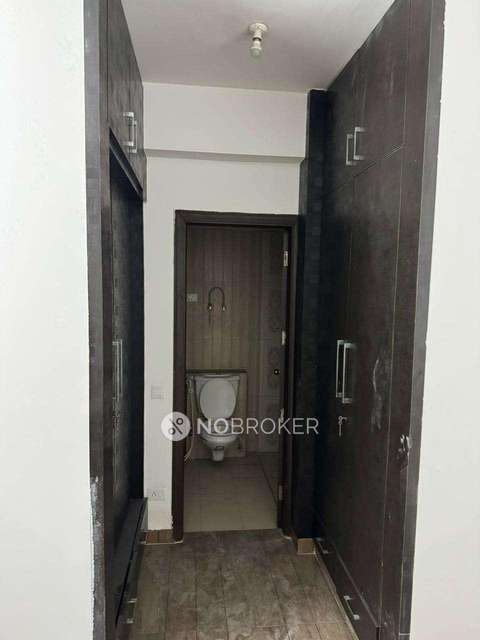 3 BHK Flat In Purvanchal Royal City For Sale  In Sector Chi V