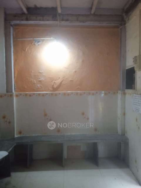 Godown/Warehouse in Malad East, Mumbai for Rent 