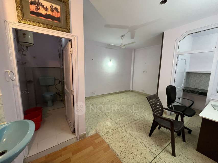 1 RK House for Rent  In Shahpur Jat Near By Fashion Street