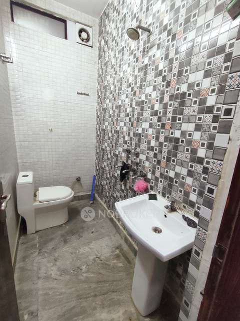 2 BHK Flat In Ap For Sale  In Burari