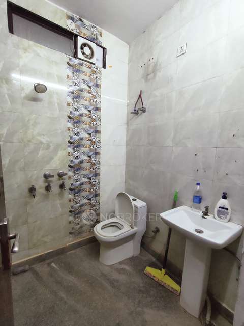 2 BHK Flat In Ap For Sale  In Burari