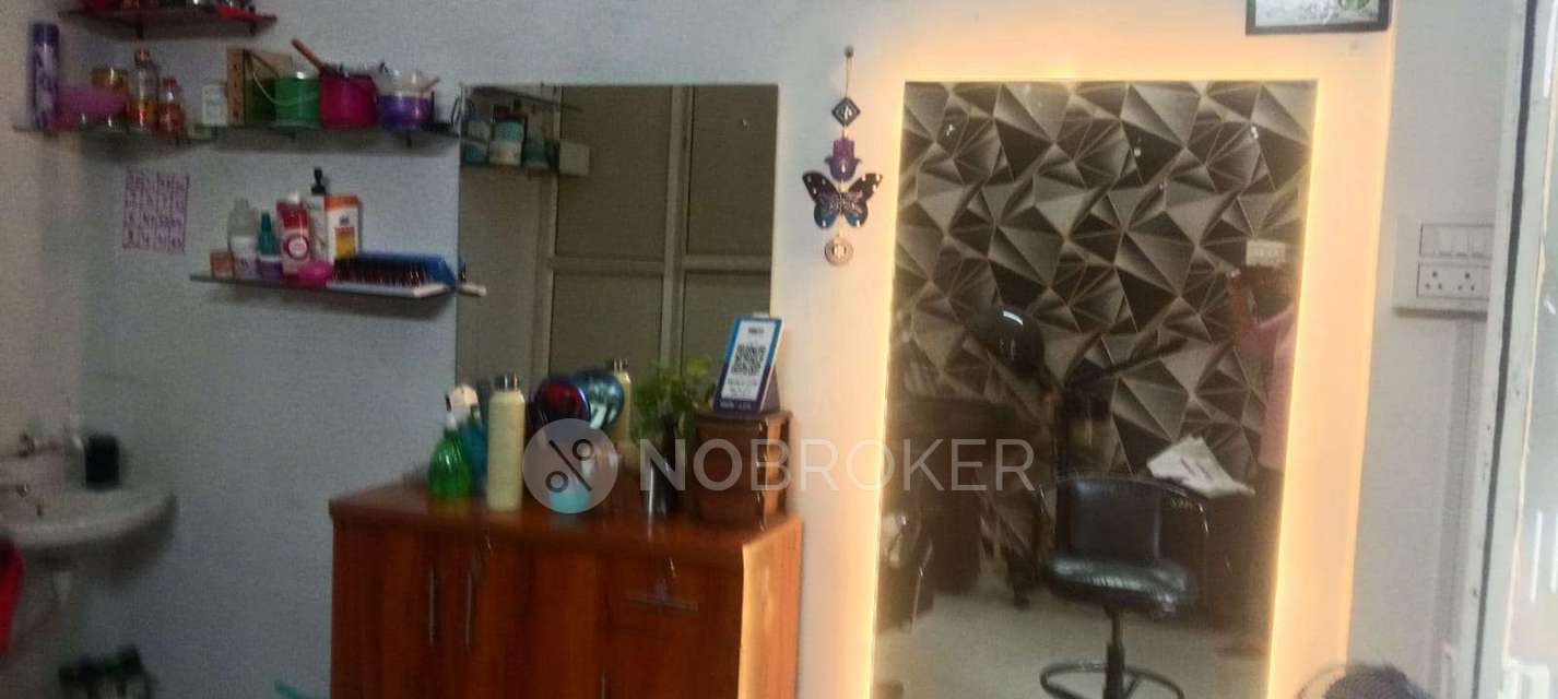 Shop in , Jijamata Chowk, Pune, Pune for Rent 