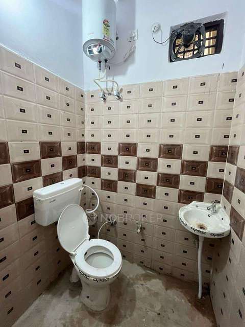 PG for Anyone in Sector 18