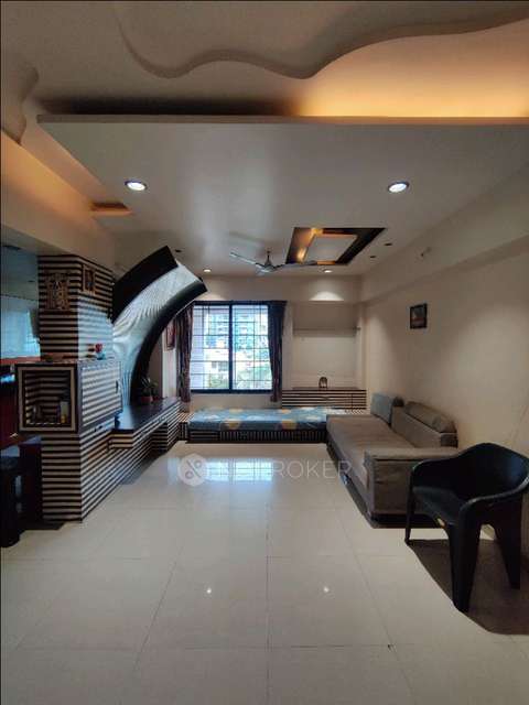 Single Room for Female In 2 BHK  In Altius Housing Society In Wakad