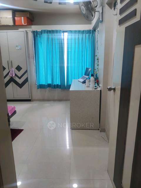 Single Room for Female In 2 BHK  In Altius Housing Society In Wakad