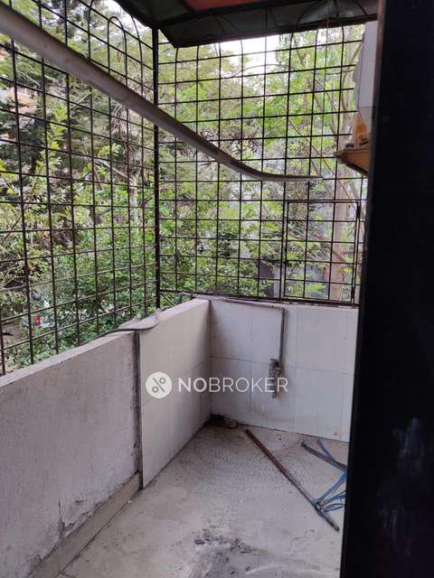 2 BHK Flat In Kanak Mala Housing Society For Sale  In Kothrud