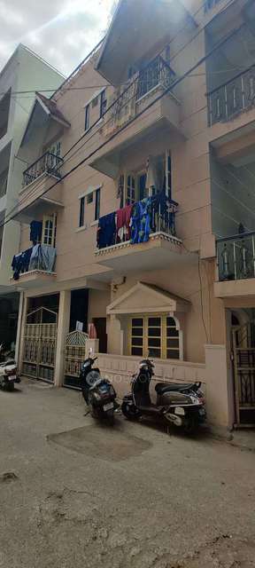 4+ BHK Flat For Sale  In Bismillahnagar, S.g. Palya