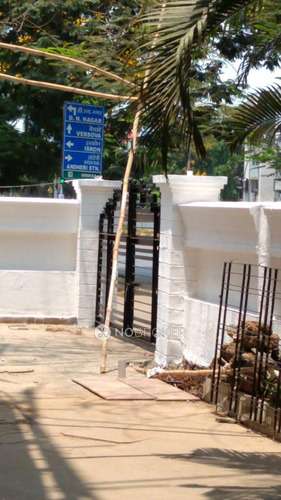 Shop in Juhu, Mumbai for sale 