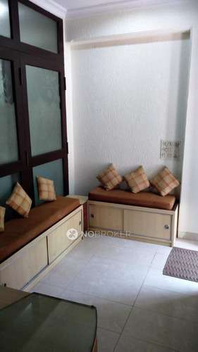 Shop in Juhu, Mumbai for sale 