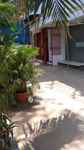 Shop in Juhu, Mumbai for sale 