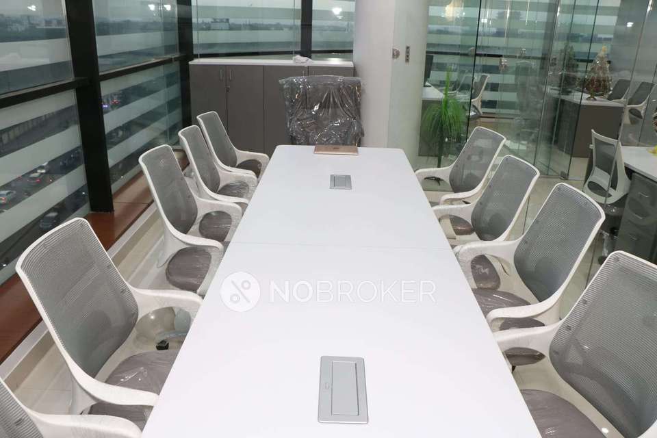 Showroom in Hadapsar, Pune for sale 