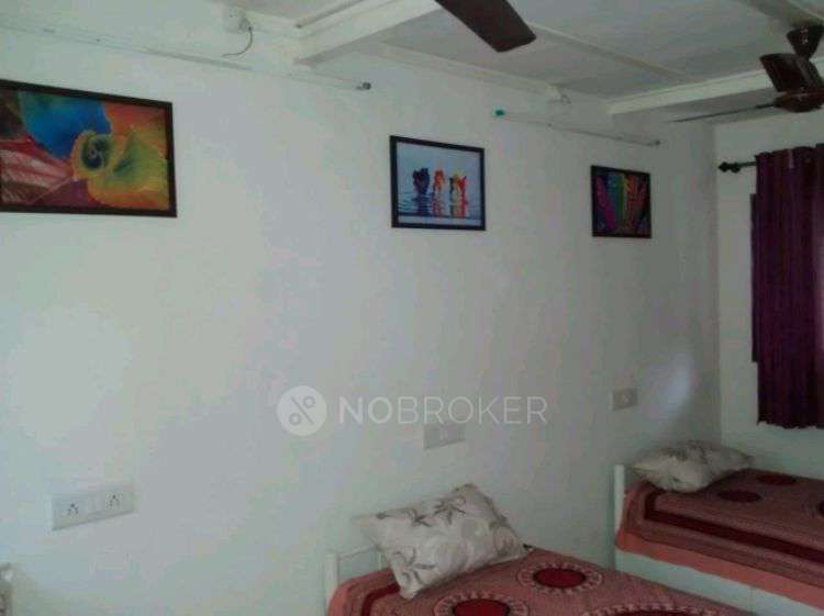 PG for Boys in Sector 2