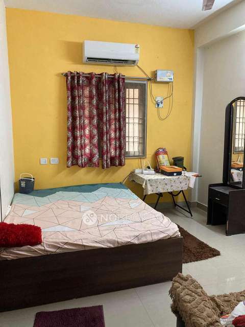 3 BHK Flat In Mahalaxmi Apartments For Sale  In Varadharajapuram 