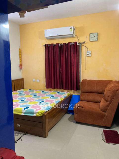 3 BHK Flat In Mahalaxmi Apartments For Sale  In Varadharajapuram 