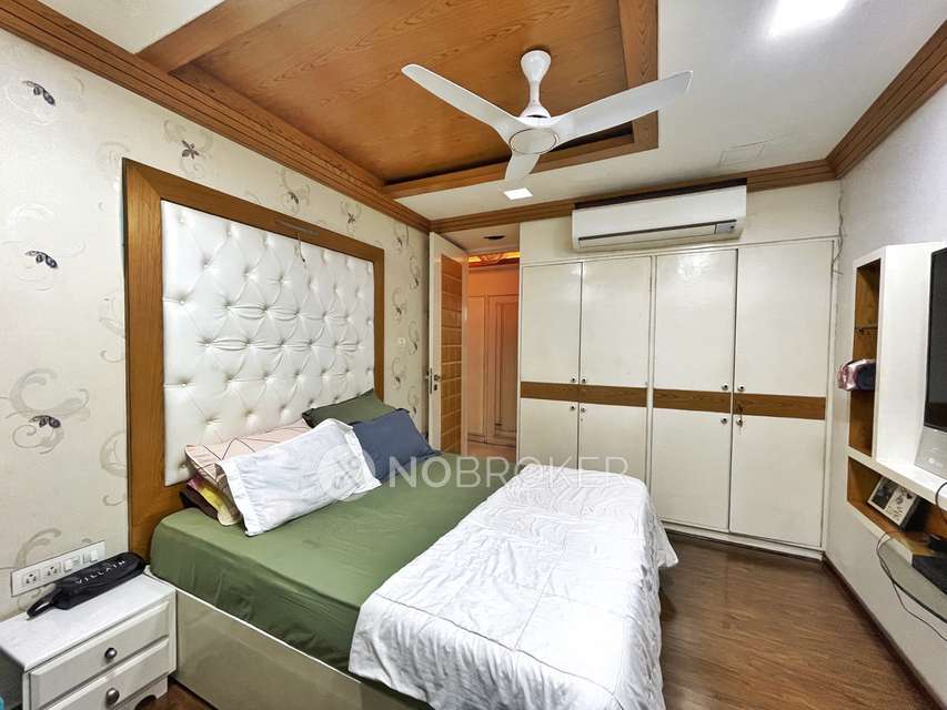 2 BHK Flat In Garden Estate Chs For Sale  In Goregaon West, 