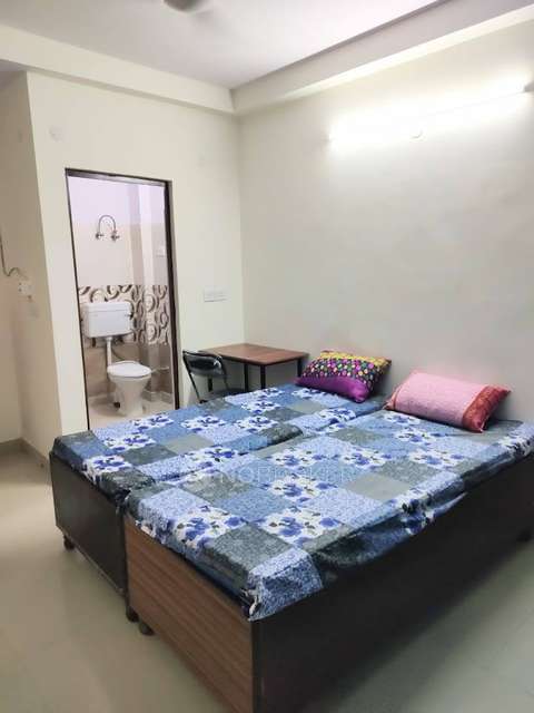 PG for Girls in Saket